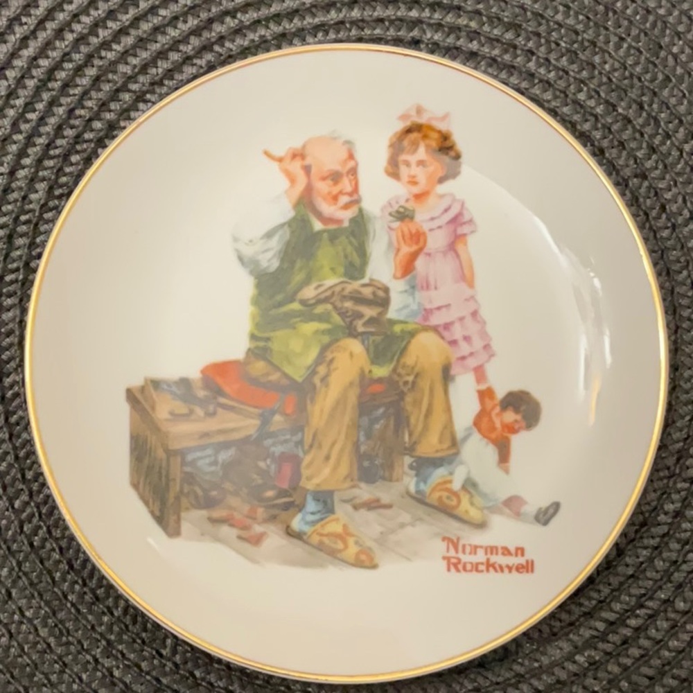 🎉 SALE - “The Cobbler” Norman Rockwell Plate🎉
